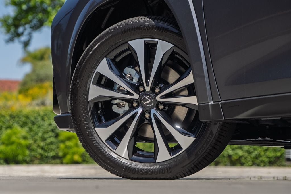 New 2026 Lexus UX 300h AWD image 7