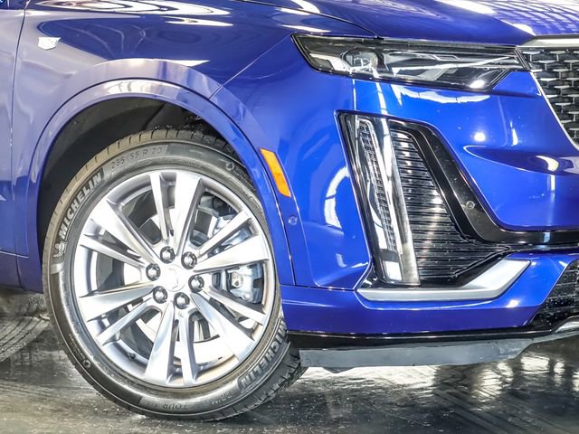 Certified 2023 Cadillac XT6 Premium Luxury w/ Technology Package image 4