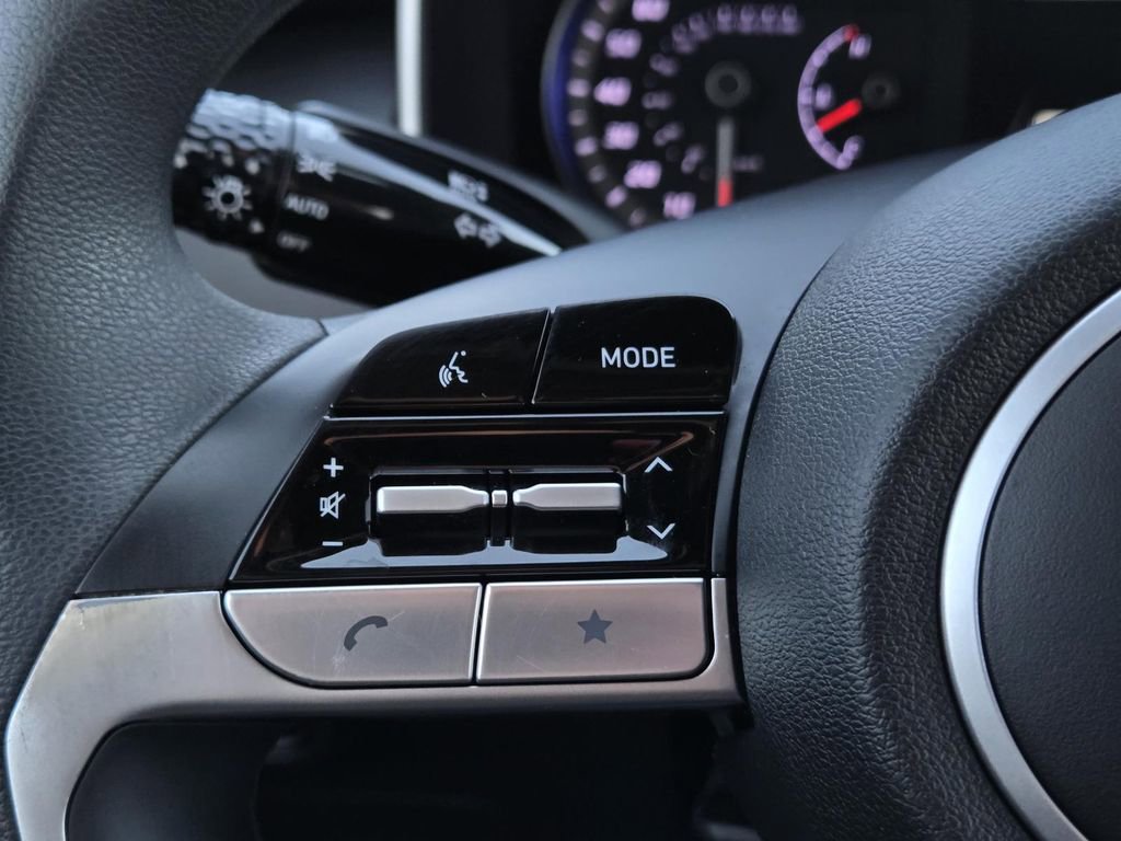 Used 2022 Hyundai Santa Cruz SEL image 11