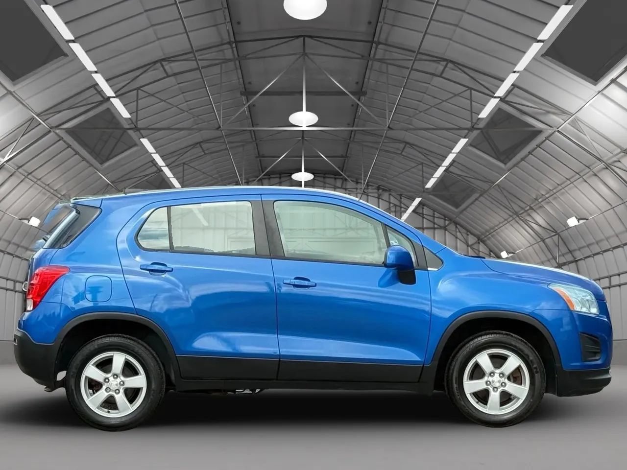 Used 2016 Chevrolet Trax LS w/ LPO, Cargo Package AWD/4WD image 8