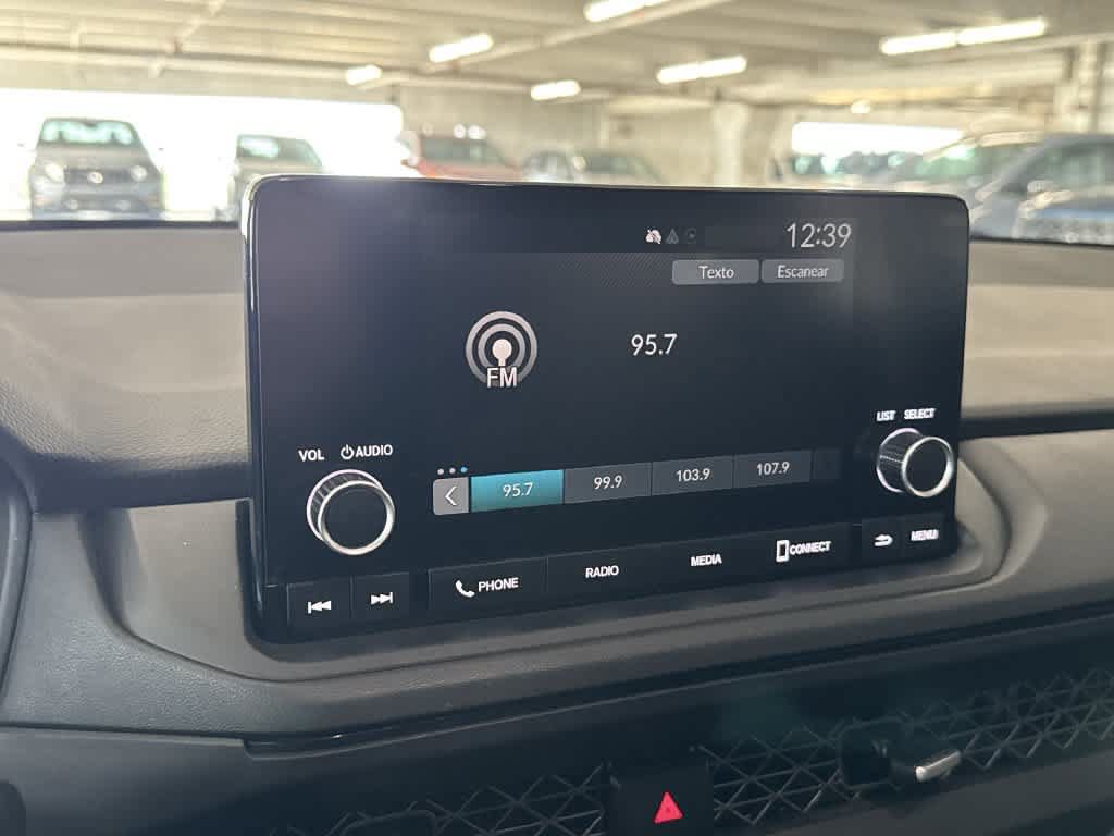 Used 2025 Honda Accord SE image 17