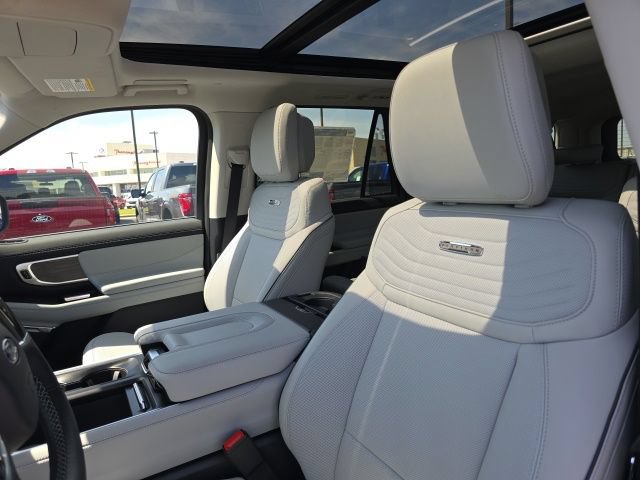 New 2026 Ford Expedition Max Platinum w/ Platinum Ultimate Package AWD/4WD image 13
