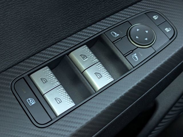 New 2025 Mitsubishi Outlander ES image 23