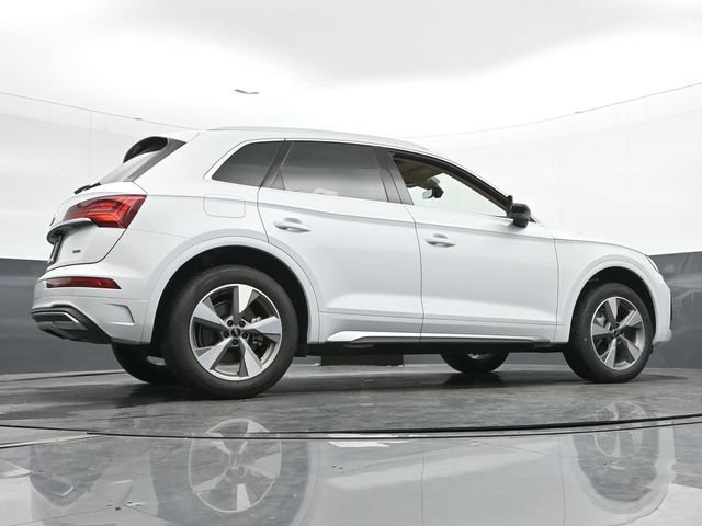 Used 2025 Audi Q5 2.0T Premium Plus w/ Premium Plus Package AWD/4WD image 34
