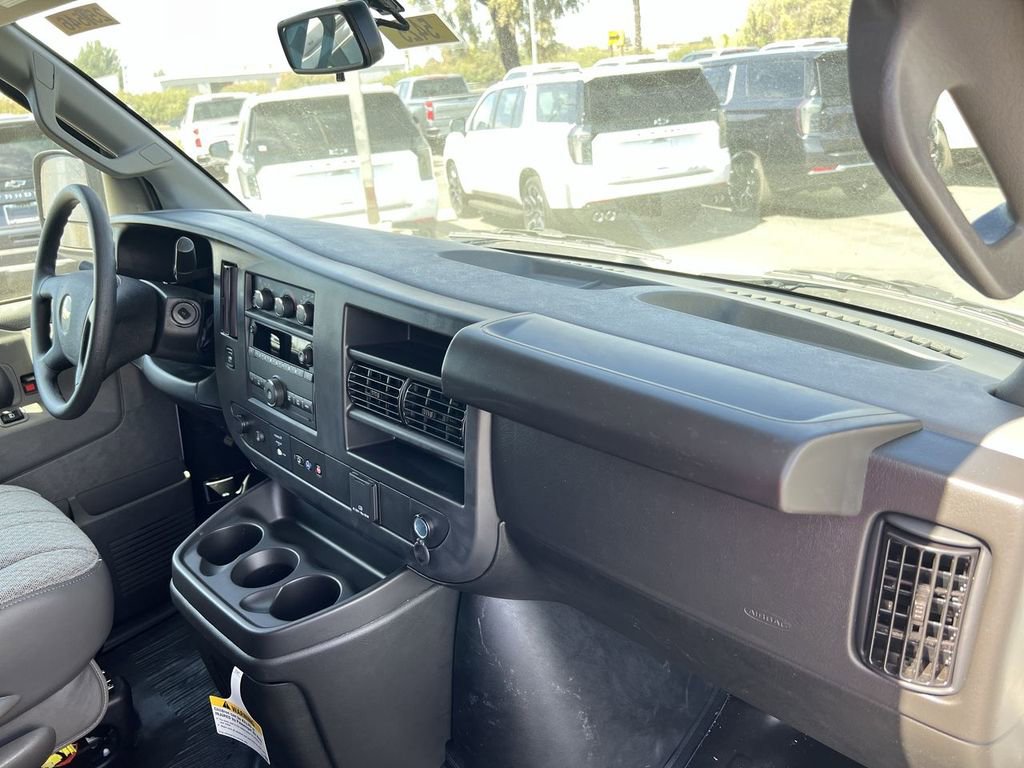 New 2025 Chevrolet Express 2500 w/ Driver Convenience Package image 27