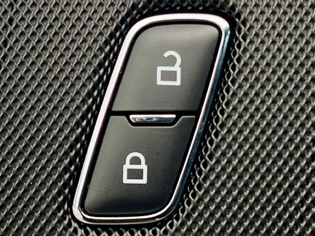 Used 2023 Ford Explorer XLT w/ Equipment Group 202A image 26