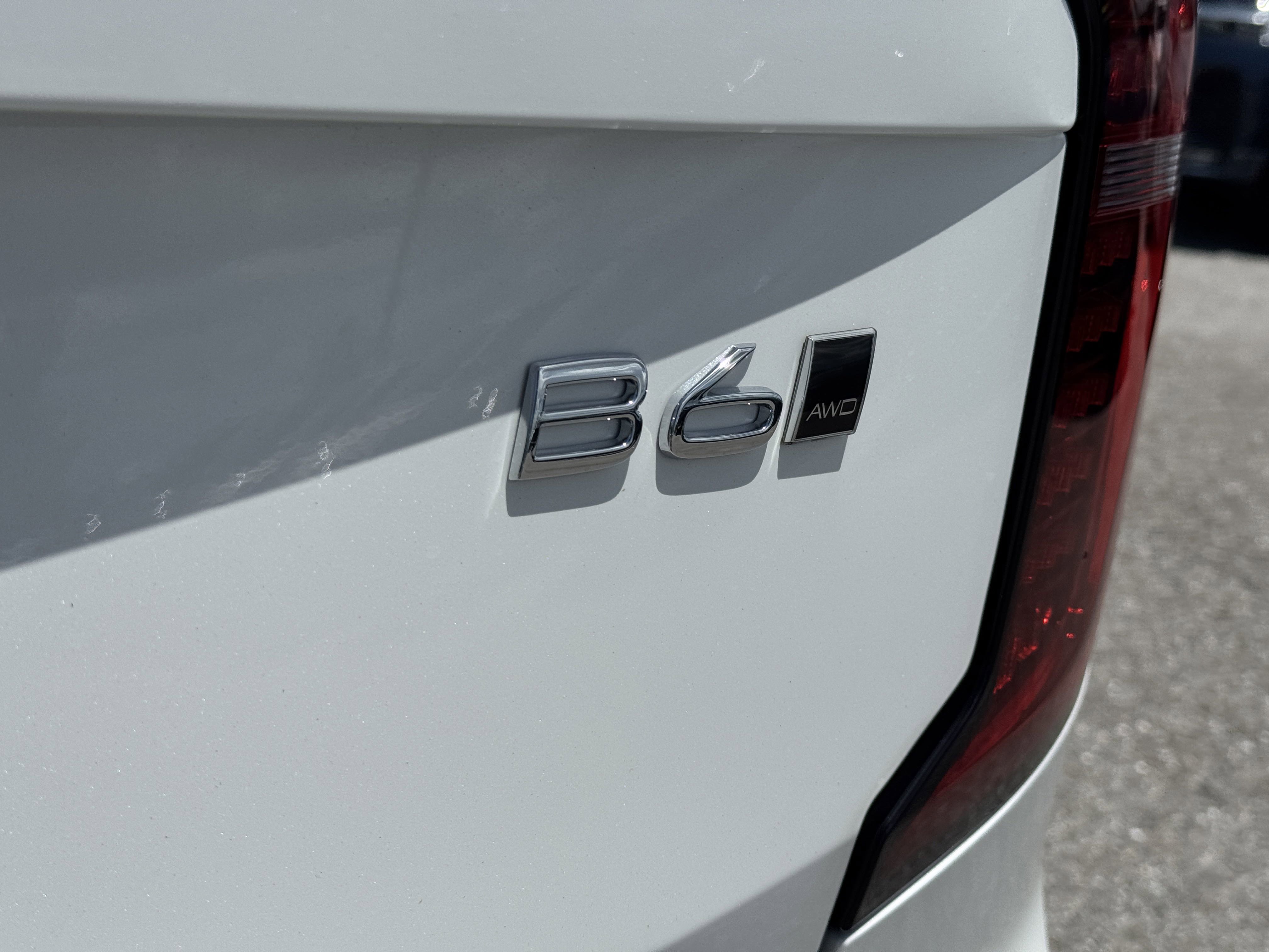 New 2026 Volvo XC90 B6 Plus w/ Protection Package Premier image 10