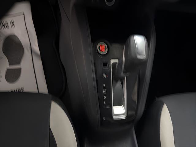 Used 2021 Nissan Versa SV FWD image 17