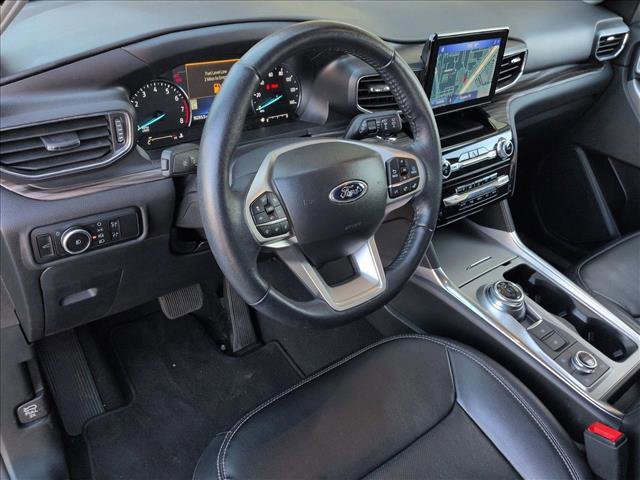 Used 2023 Ford Explorer Limited image 9
