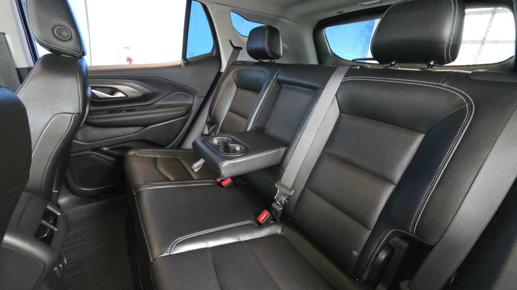 Used 2023 GMC Terrain SLT w/ LPO, Floor Liner Package AWD/4WD image 18