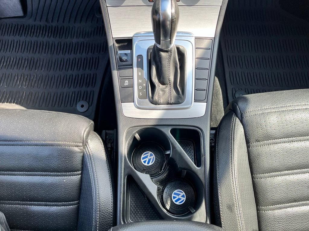 Used 2014 Volkswagen CC R-Line FWD image 19