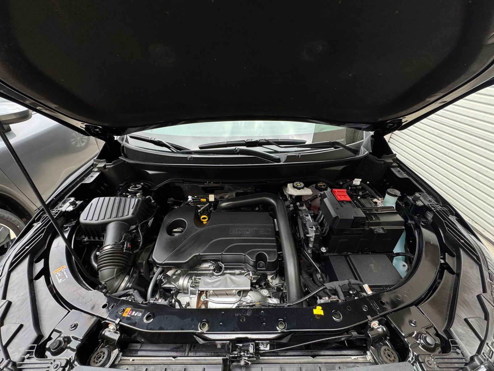 Used 2025 Chevrolet Equinox LT FWD image 33