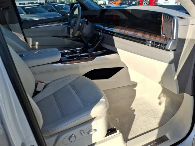 Certified 2025 Cadillac Escalade Sport Platinum AWD/4WD image 26