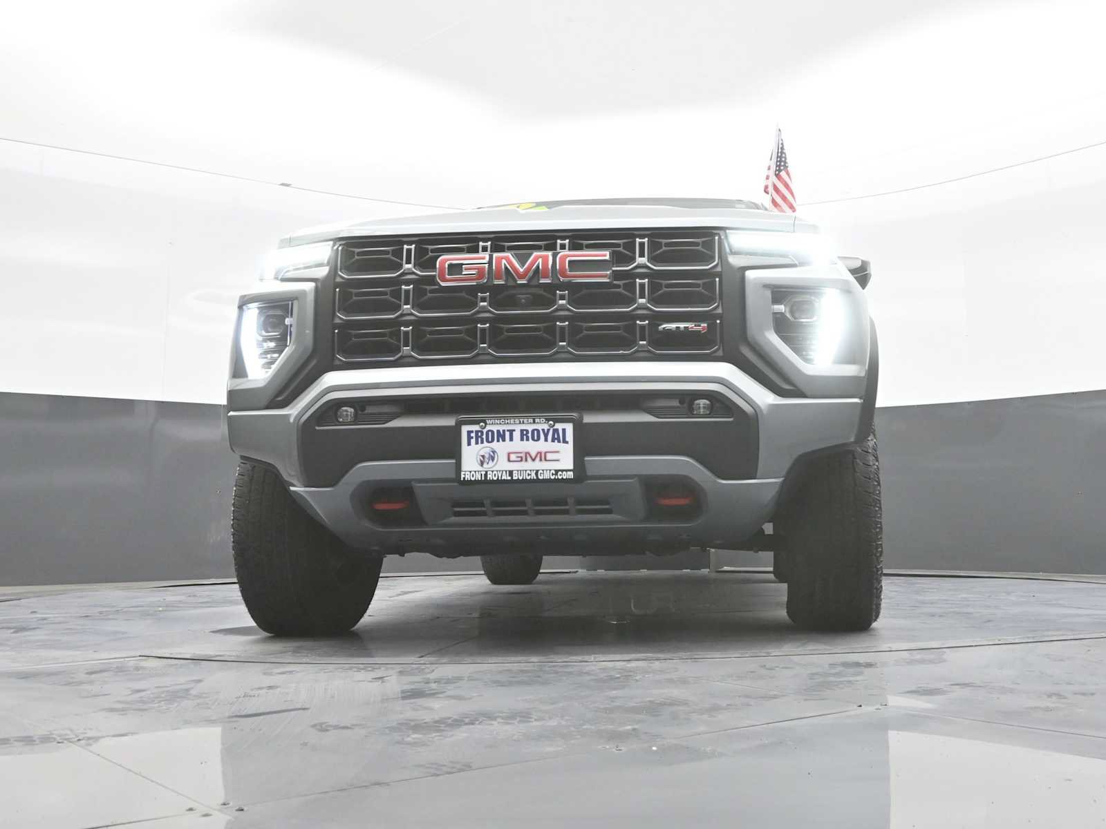 Used 2024 GMC Canyon AT4 w/ Technology Package AWD/4WD image 39