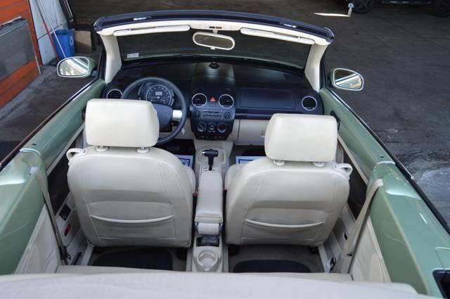 Used 2008 Volkswagen Beetle S image 18