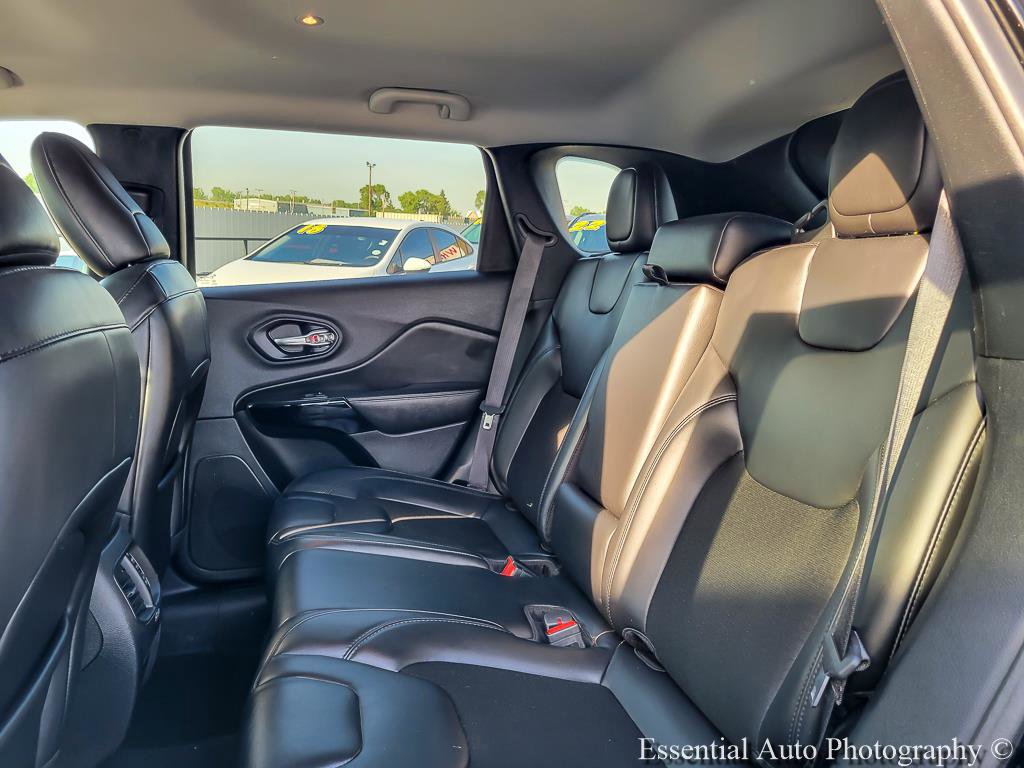 Used 2020 Jeep Cherokee Latitude Plus FWD image 11