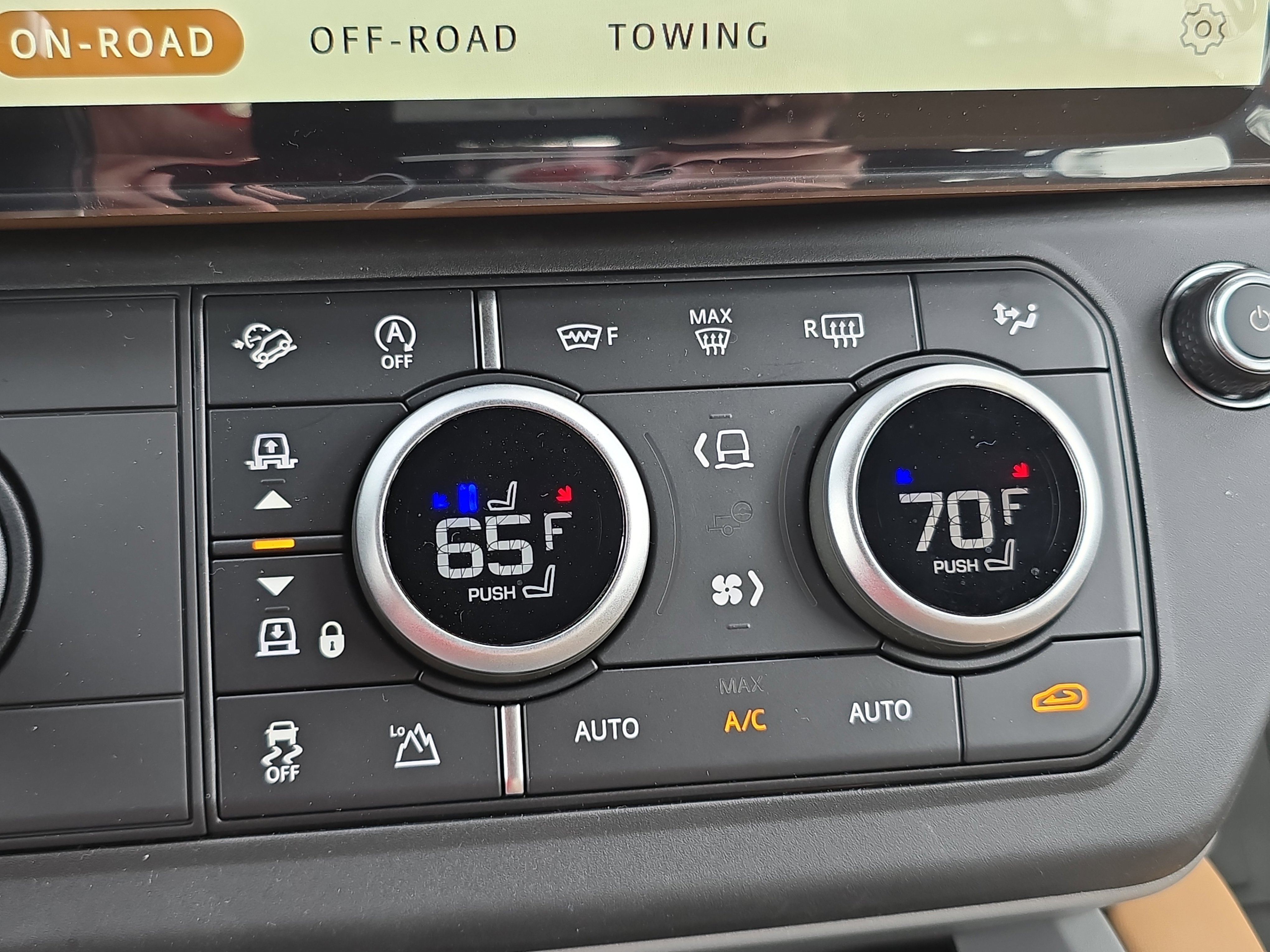 New 2026 Land Rover Defender 110 V8 image 23
