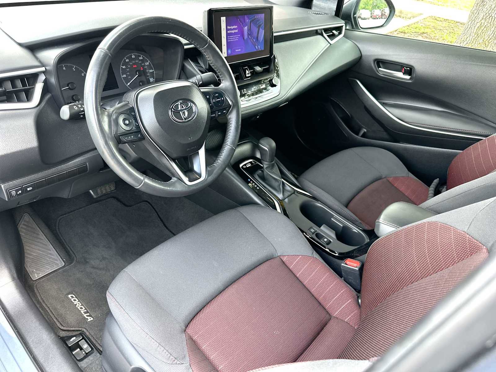 Used 2024 Toyota Corolla SE FWD image 18