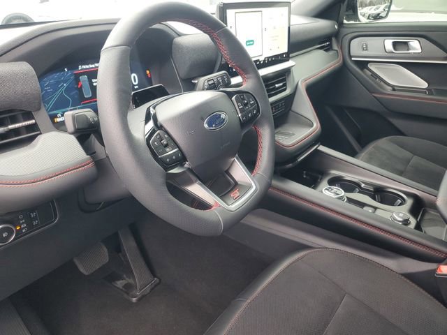 Used 2025 Ford Explorer ST image 17