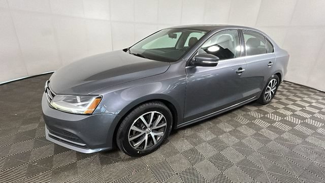 Used 2017 Volkswagen Jetta SE FWD image 6