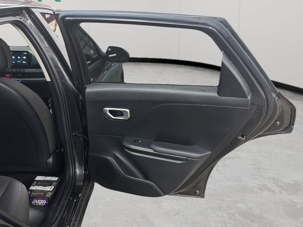Used 2026 Kia K4 FWD image 43