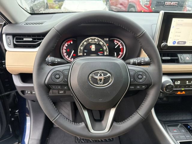 Used 2025 Toyota RAV4 XLE Premium image 24