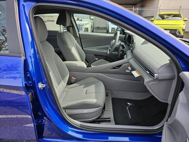 New 2026 Hyundai Elantra SE FWD image 11