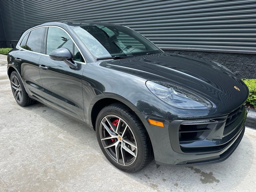 Certified 2023 Porsche Macan S AWD/4WD image 11