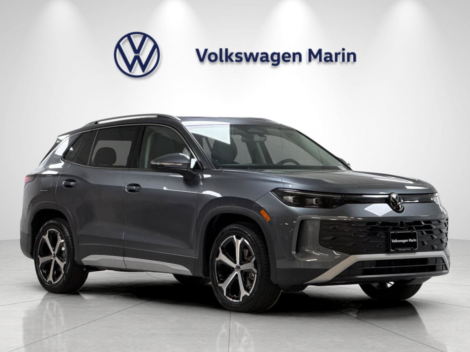 New 2026 Volkswagen Tiguan SE FWD image 7