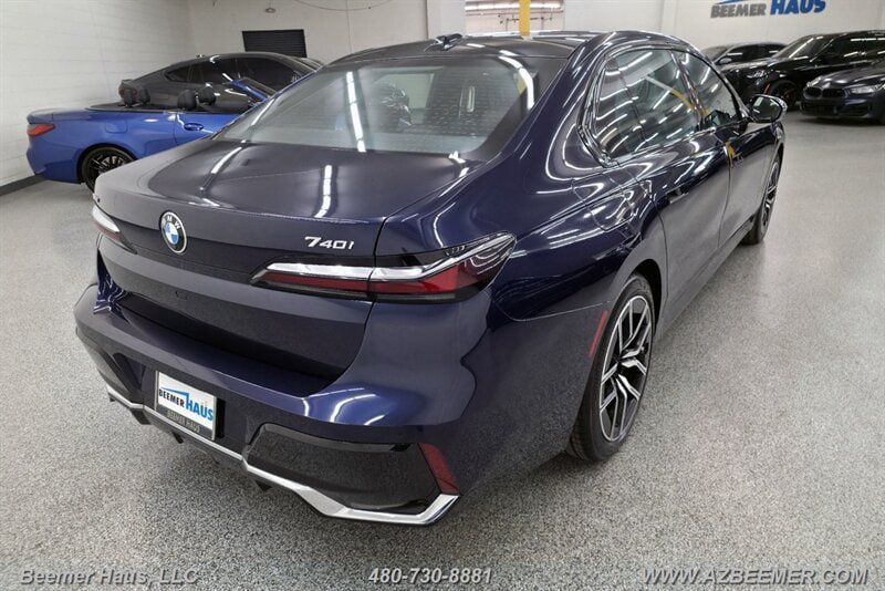 Used 2024 BMW 740i xDrive w/ Executive Package AWD/4WD image 7