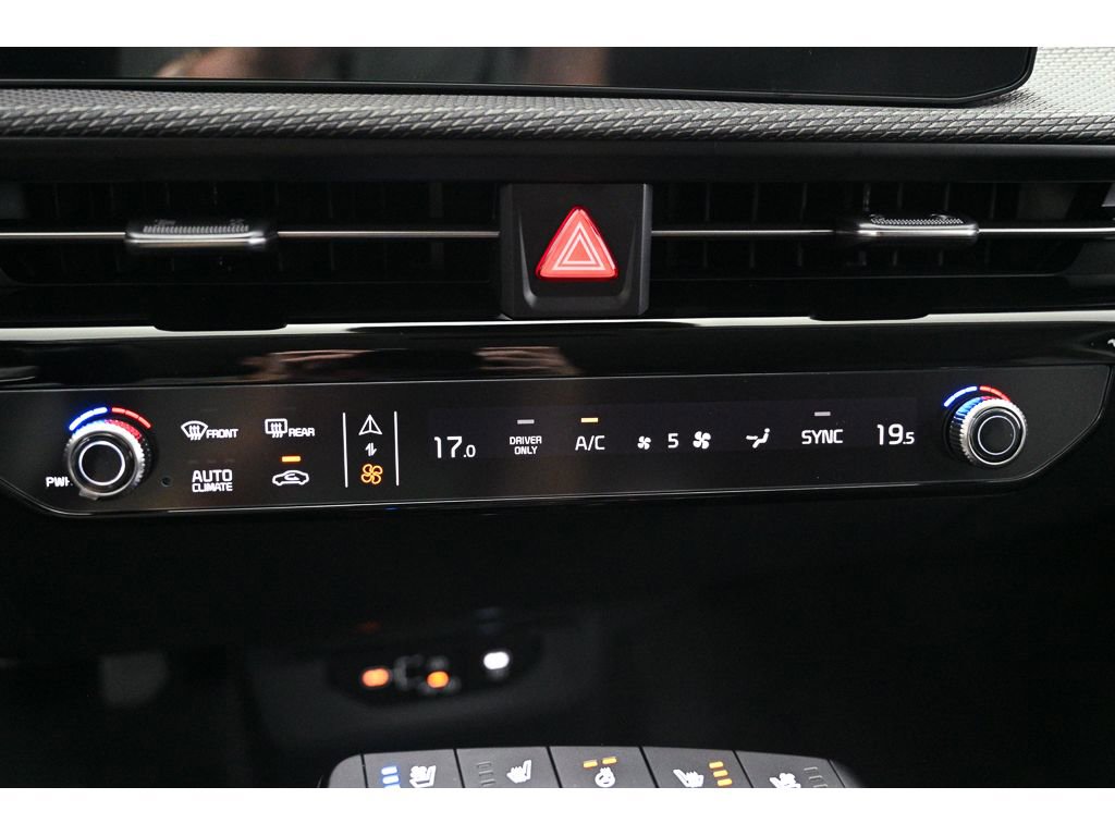 New 2025 Kia EV6 Wind image 32