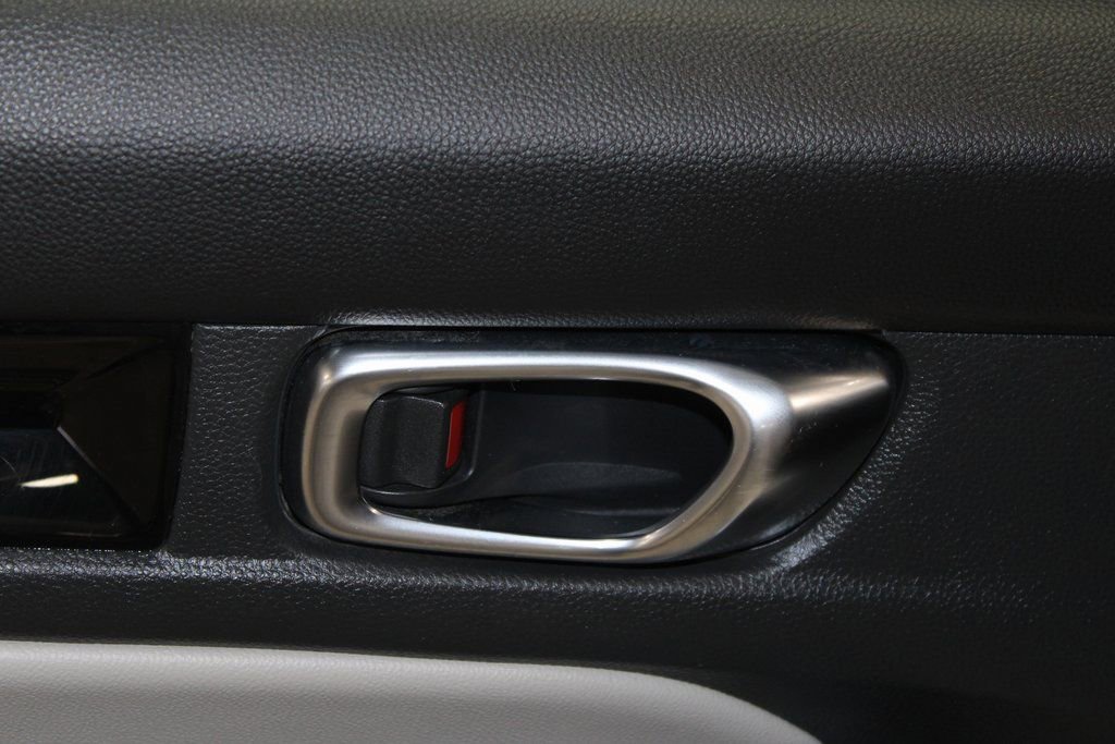 Used 2022 Honda Civic Touring image 8