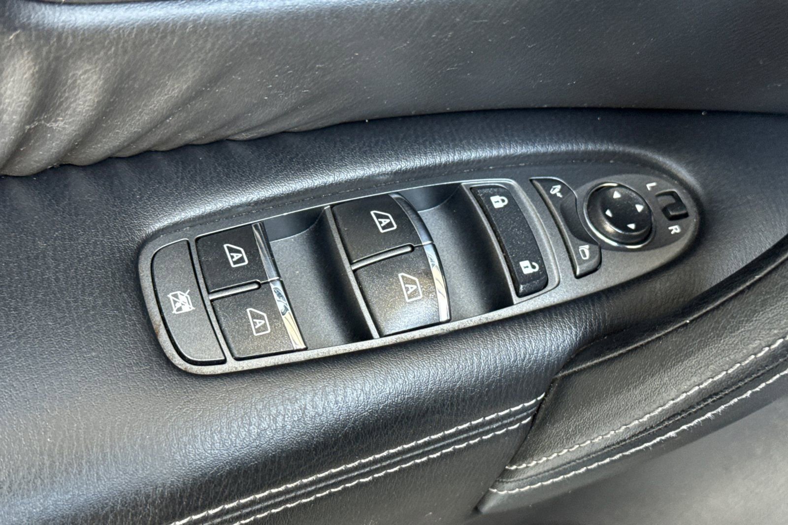 Used 2017 Nissan Armada Platinum w/ Captain Seat Package AWD/4WD image 11