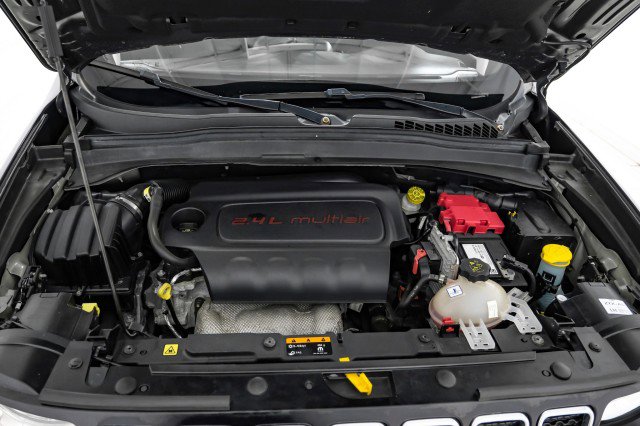 Used 2019 Jeep Renegade Latitude w/ Popular Equipment Group image 45