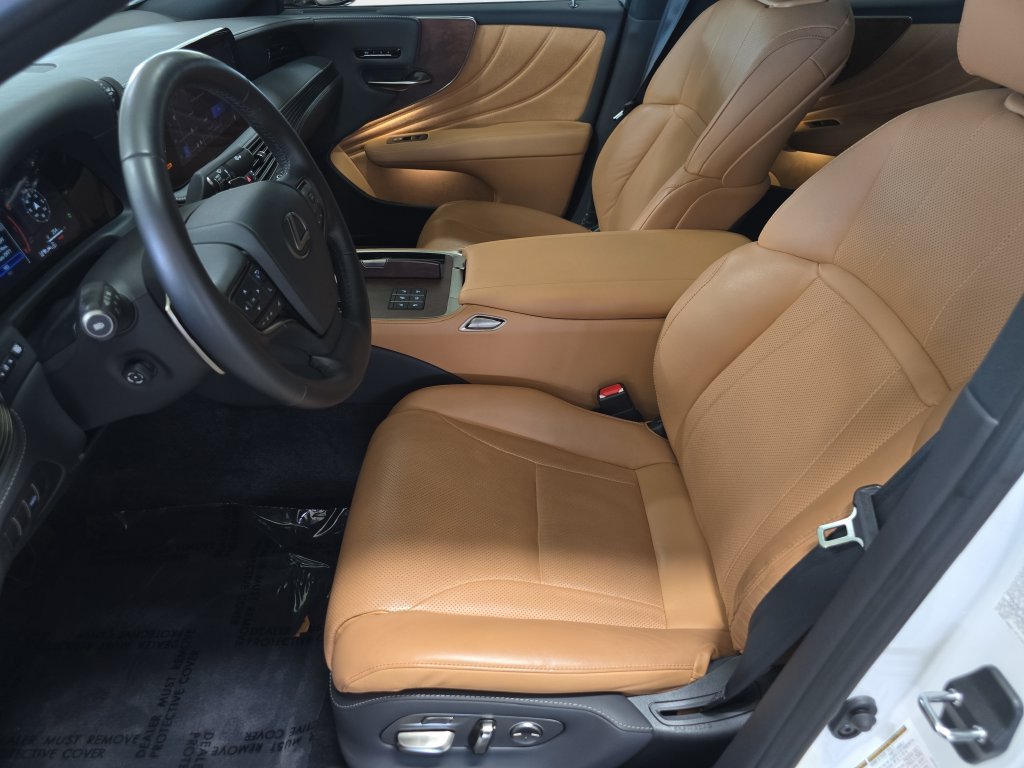 Used 2024 Lexus LS 500 RWD image 17