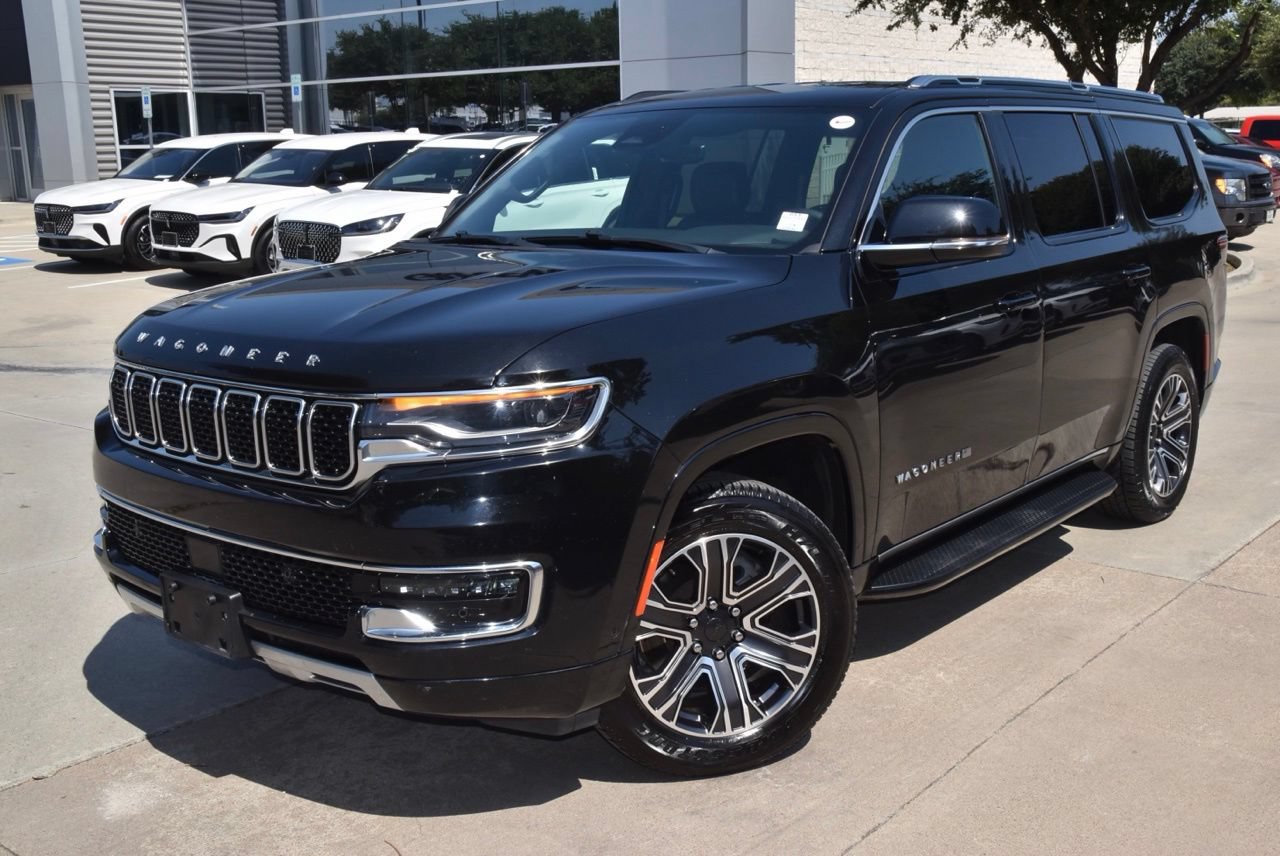 Used 2024 Jeep Wagoneer Series II w/ Flexible Seating Group RWD image 41