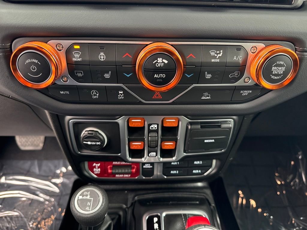 Used 2025 Jeep Gladiator Mojave w/ Convenience Group image 33