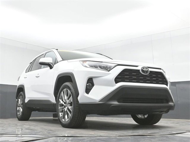 Used 2019 Toyota RAV4 XLE Premium image 45
