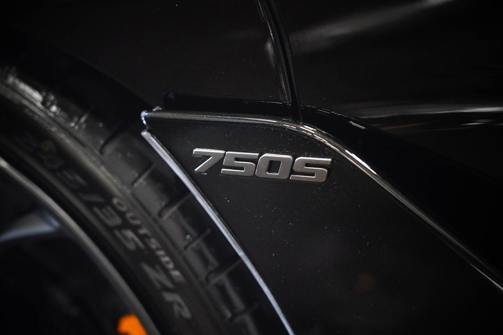 Used 2025 McLaren 750S Spider image 16