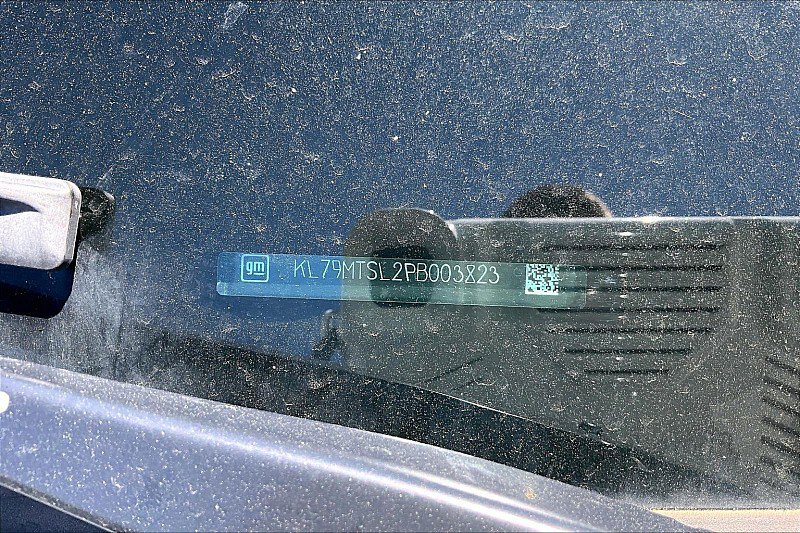 Used 2023 Chevrolet TrailBlazer RS w/ Sun and Liftgate Package FWD image 3