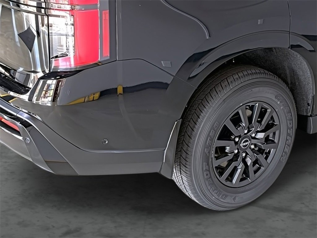 New 2025 Nissan Armada SV image 12