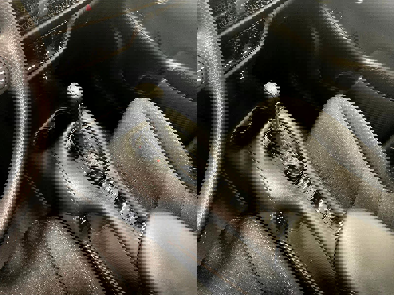 Used 2025 Honda HR-V LX image 20