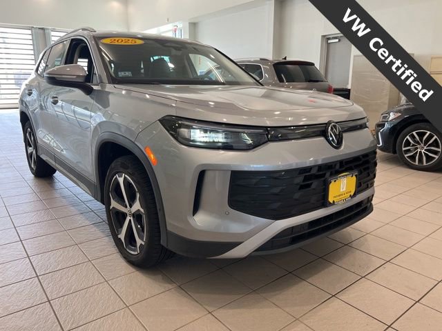 Certified 2025 Volkswagen Tiguan SE