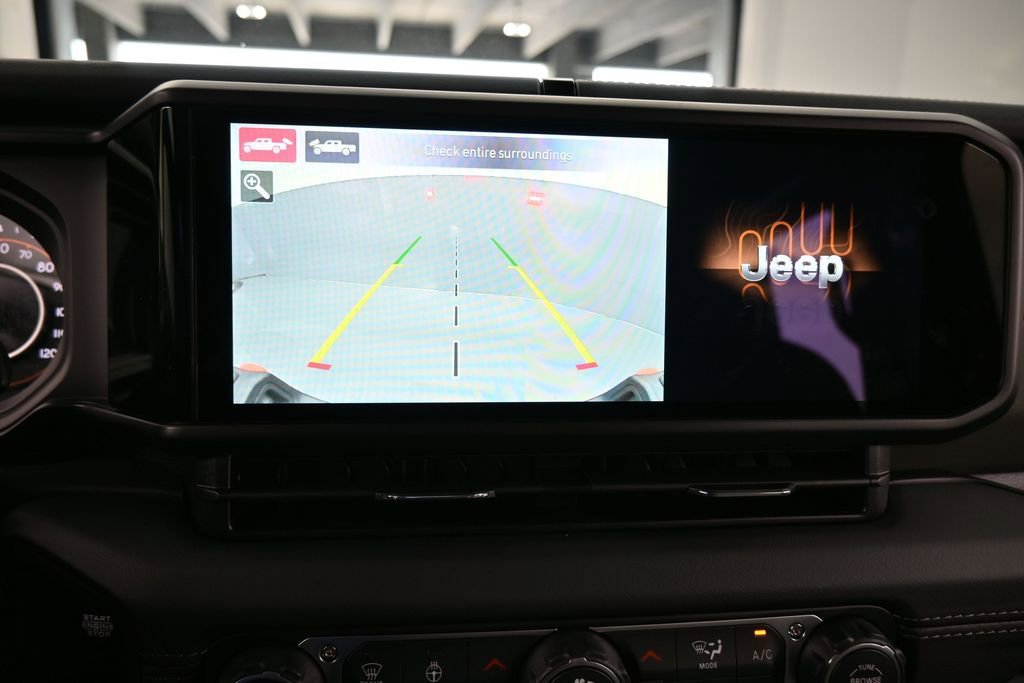 Used 2026 Jeep Gladiator Mojave AWD/4WD image 19