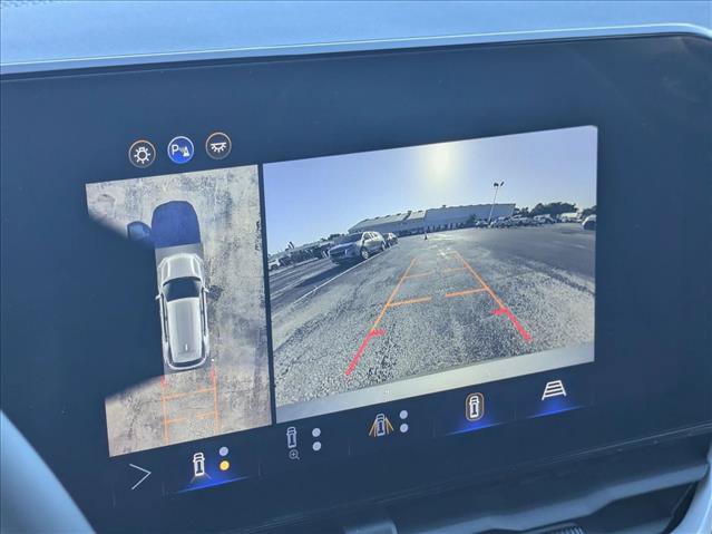 New 2026 Chevrolet Equinox LT w/ Convenience Package II FWD image 12
