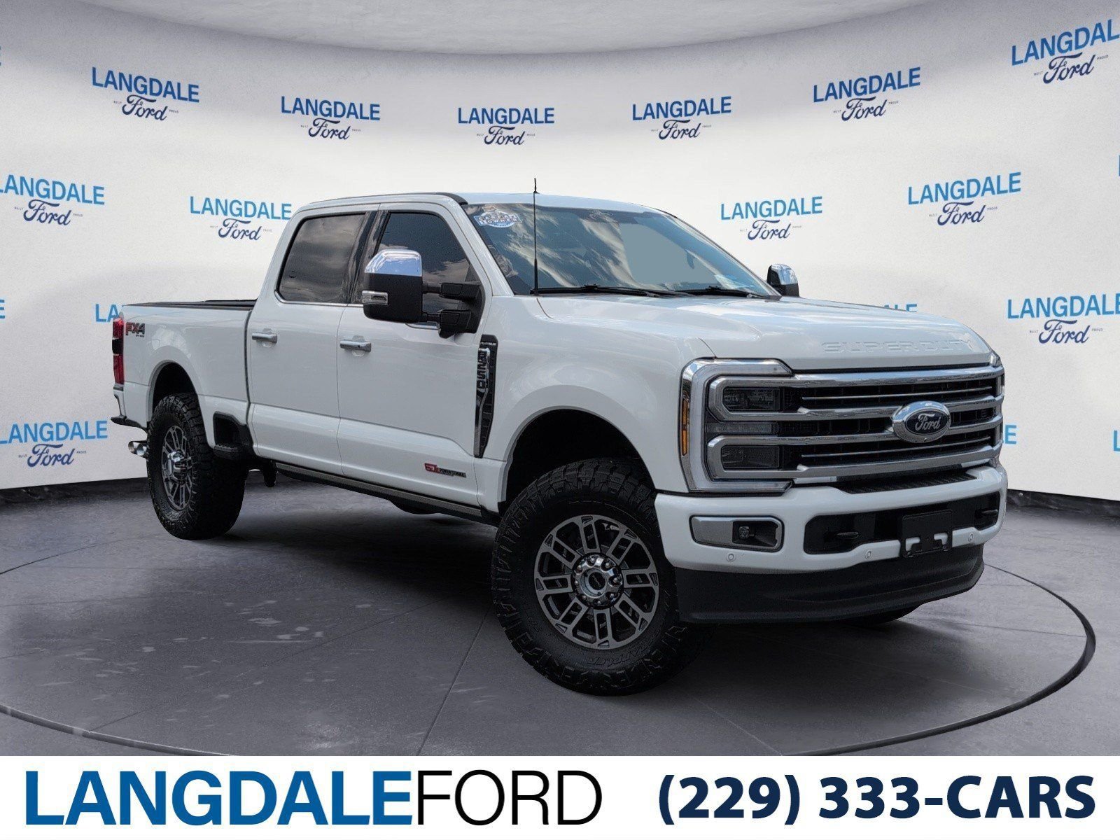 Used 2025 Ford F250 Platinum w/ Platinum Plus Package AWD/4WD video 1