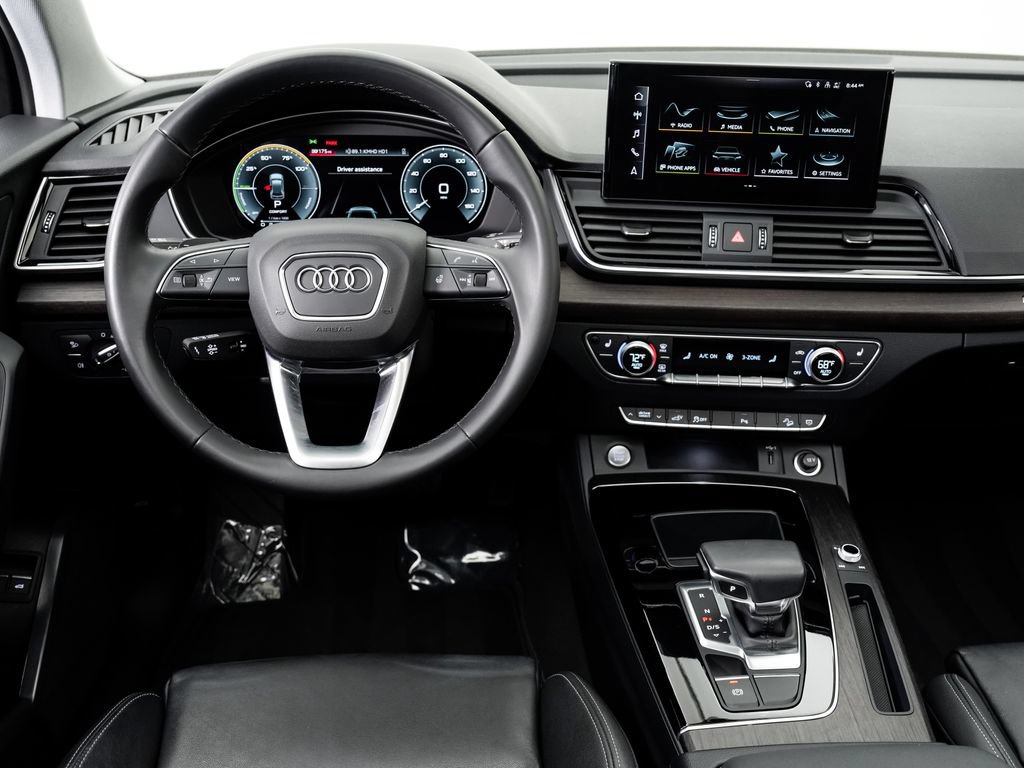 Used 2023 Audi Q5 e Premium w/ Convenience Package AWD/4WD image 21