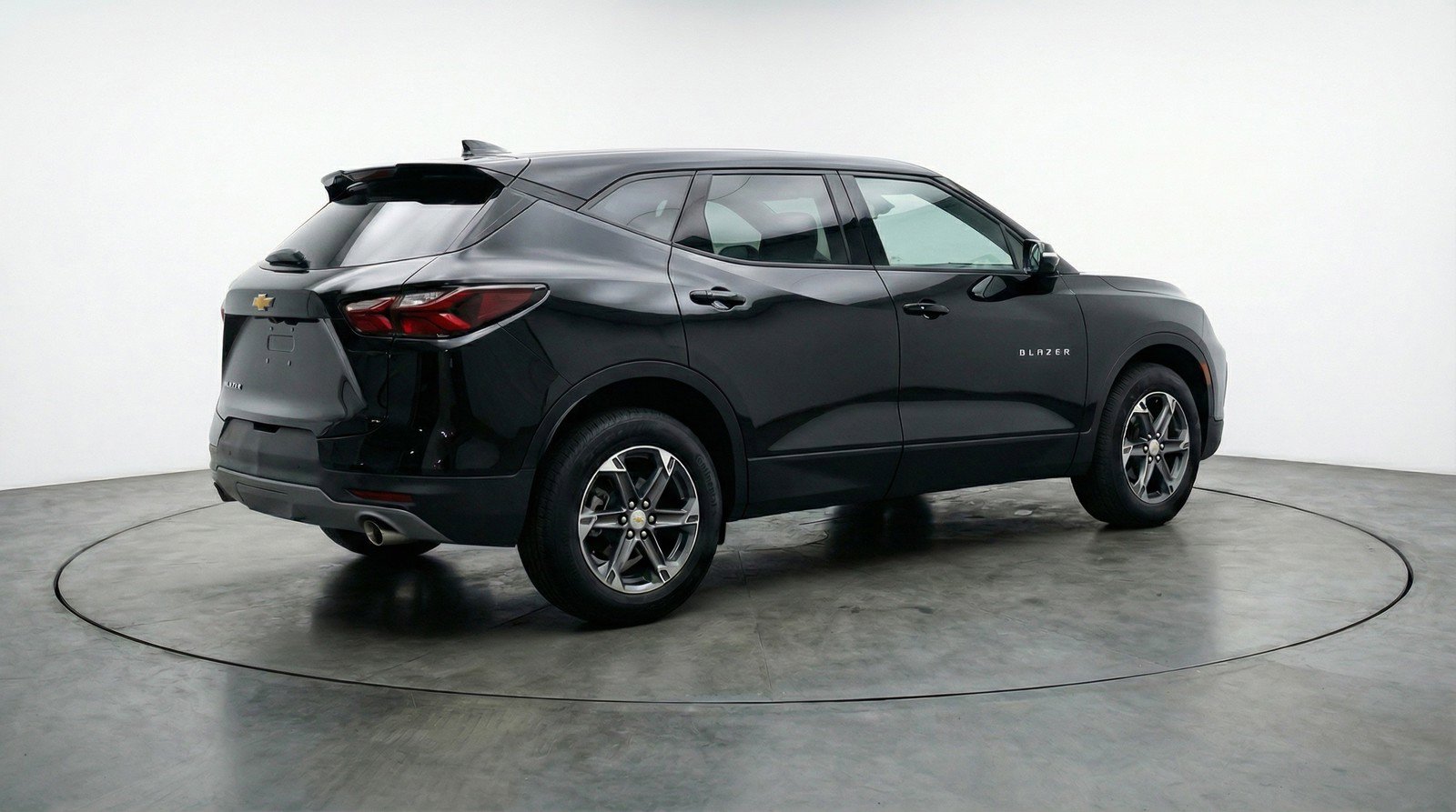 Used 2025 Chevrolet Blazer LT image 9