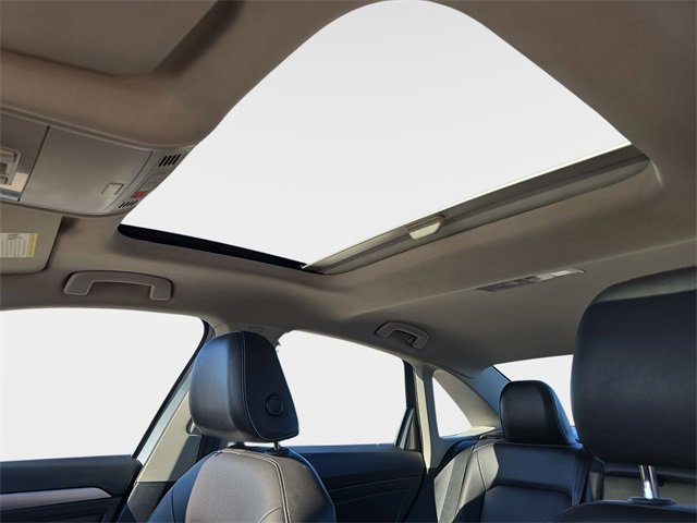 Used 2022 Volkswagen Jetta SE image 32