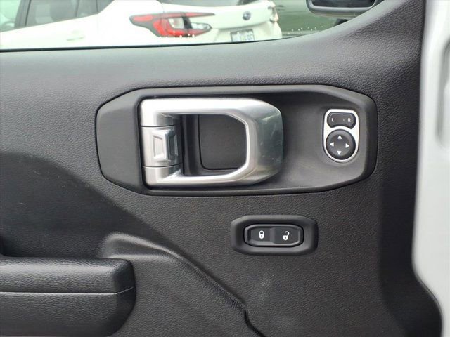 Used 2023 Jeep Gladiator Rubicon w/ Cold Weather Group image 23